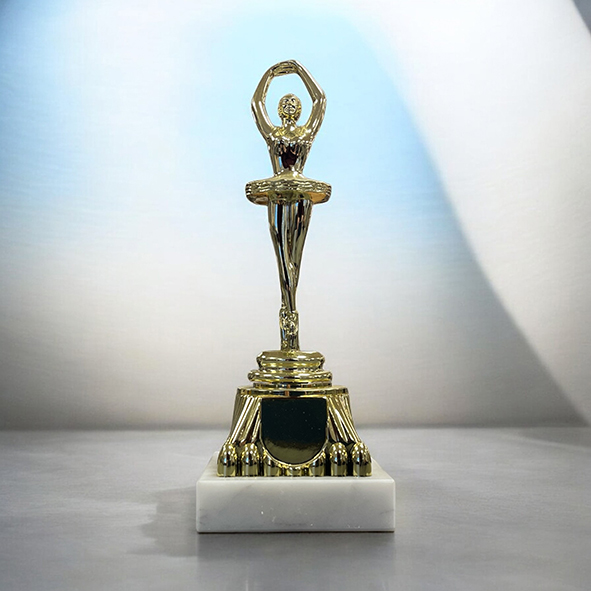 Statyett-Ballerina-Guld