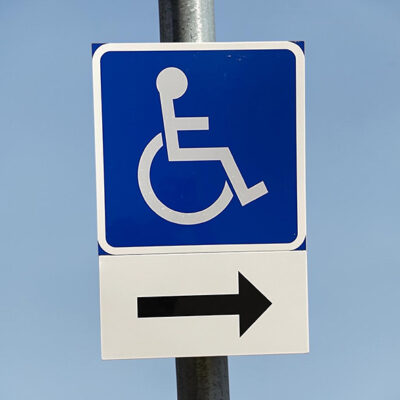 Parkeringsskylt Vägskylt T11-5 Utsträckning pil åt höger