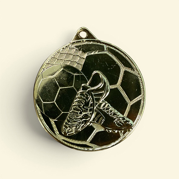 Fotbollsmedalj-50mm-Guld-Fotbollsskor-och-boll