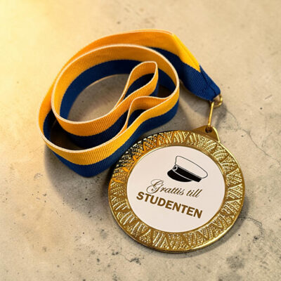 Guldmedalj-70mm-Grattis-till-Studenten